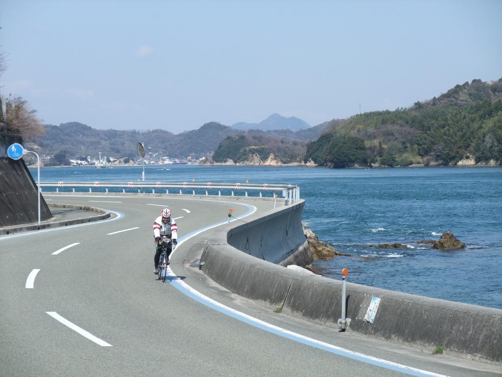 Cyclo No Ie Hotel Imabari Railway Station Exterior foto